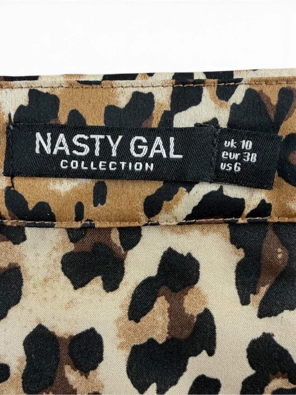 Nasty Gal Leopard Print Mini Skirt Size 6 Y2K Cheetah A-Line Mini‎